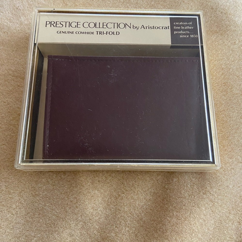 Men's Tri-Fold genuine LEATHER Wallet - dark brown BRAND NEW NEW with Tags NWT